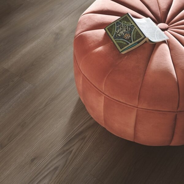 V4307-40217-3 Panele Winylowe Pergo Namsen pad pro Dąb Norweski Ciemny V4307-40217