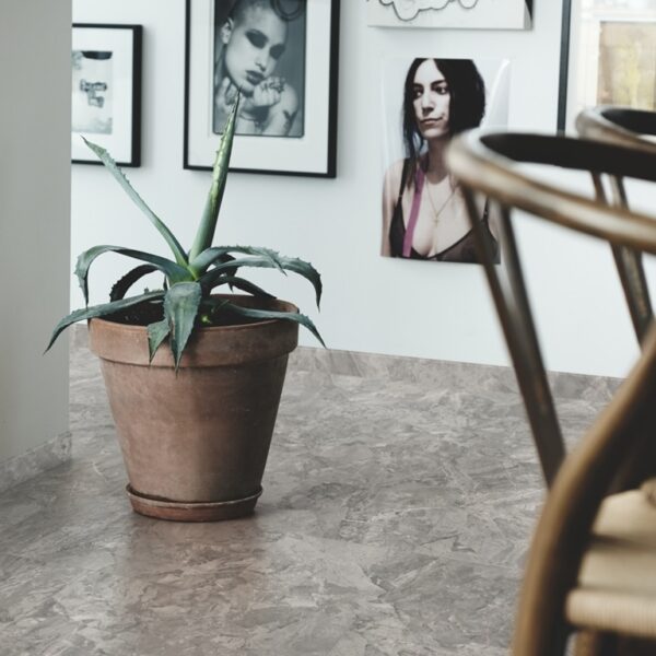 V4320-40171-2 Panele Winylowe Pergo Viskan pad pro Kamień Alpejski Szary V4320-40171