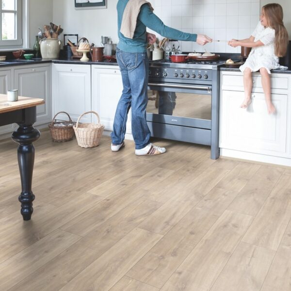 Panele Laminowane Quick-Step Classic Dąb Havana naturalny ze śladami cięcia piłą CLM1656
