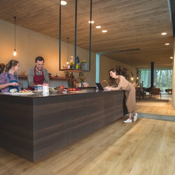 Panele Laminowane Quick-Step Majestic Dąb leśny naturalny MJ3546